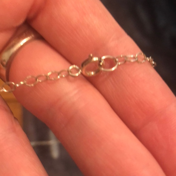 Sterling silver and shell flower necklace - Picture 7 of 9